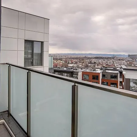 Sunny & Stylish Brand New 2bdr + Parking *