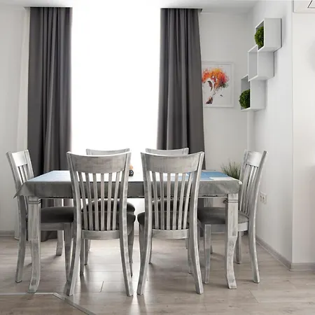 Апартамент Sunny & Stylish Brand New 2bdr + Parking *
